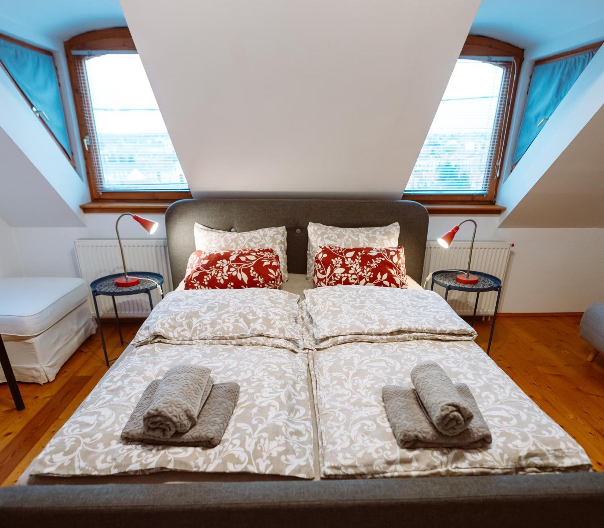Kiralyszeke Apartman إغير المظهر الخارجي الصورة